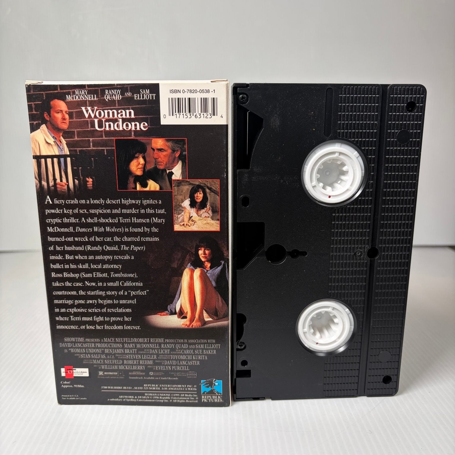 Woman Undone VHS 1996 Thriller Mary McDonnell Randy Quaid Republic Pictures