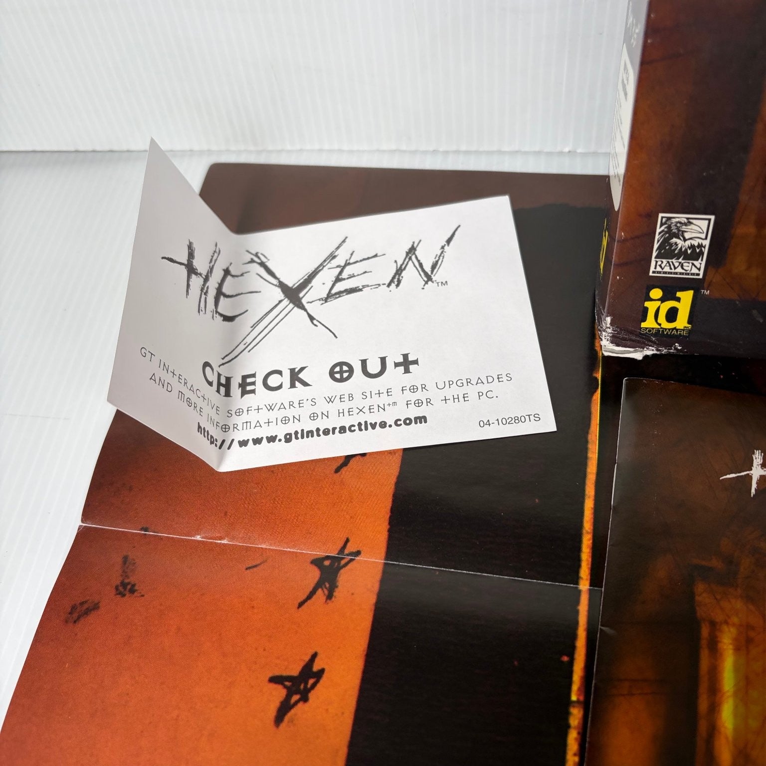 Hexen Beyond Heretic IBM PC Rare 3.5" Floppy Disk Version FPS Complete w/ Poster