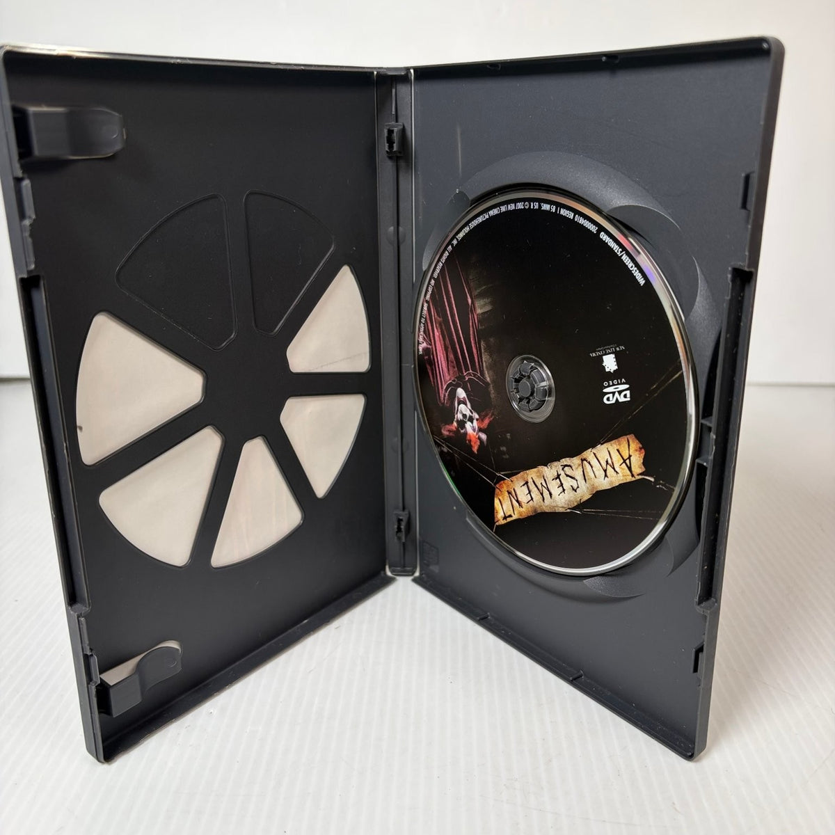 Amusement DVD (2009) John Simpson Horror Thriller Widescreen Full-Screen