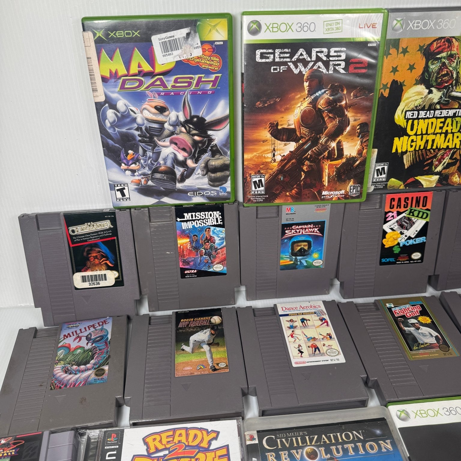 Mixed Lot of 20 Retro Games NES, Genesis, Xbox 360 & More Red Dead Redemption
