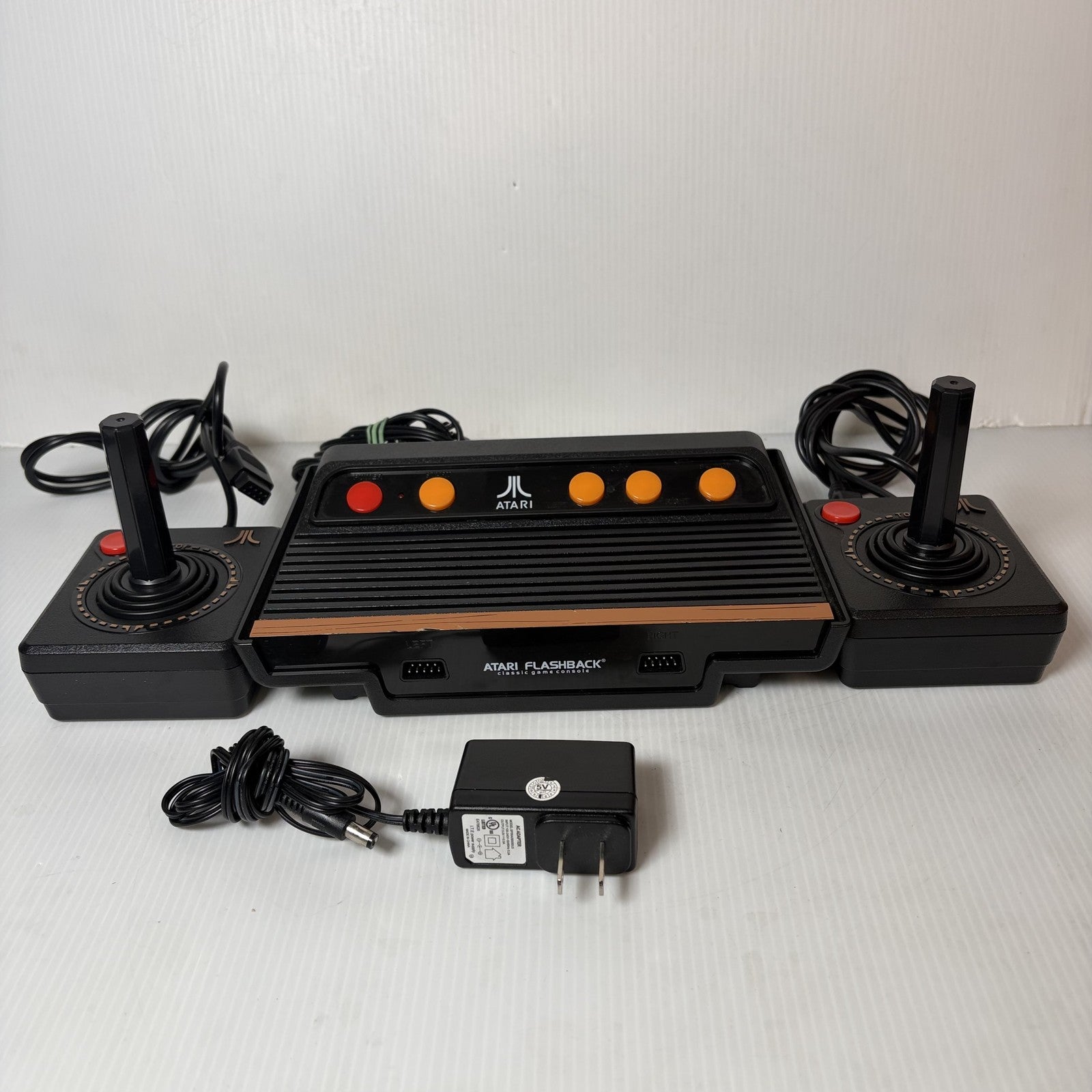 Atari Flashback 8 Classic Game Console System with 2 Joysticks Tested Working