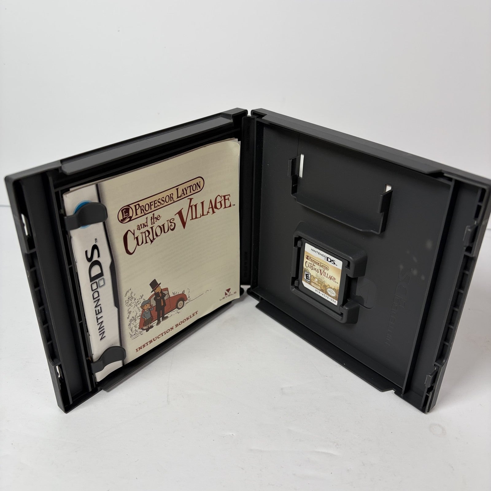 Professor Layton and the Curious Village Nintendo DS CIB Complete Tested