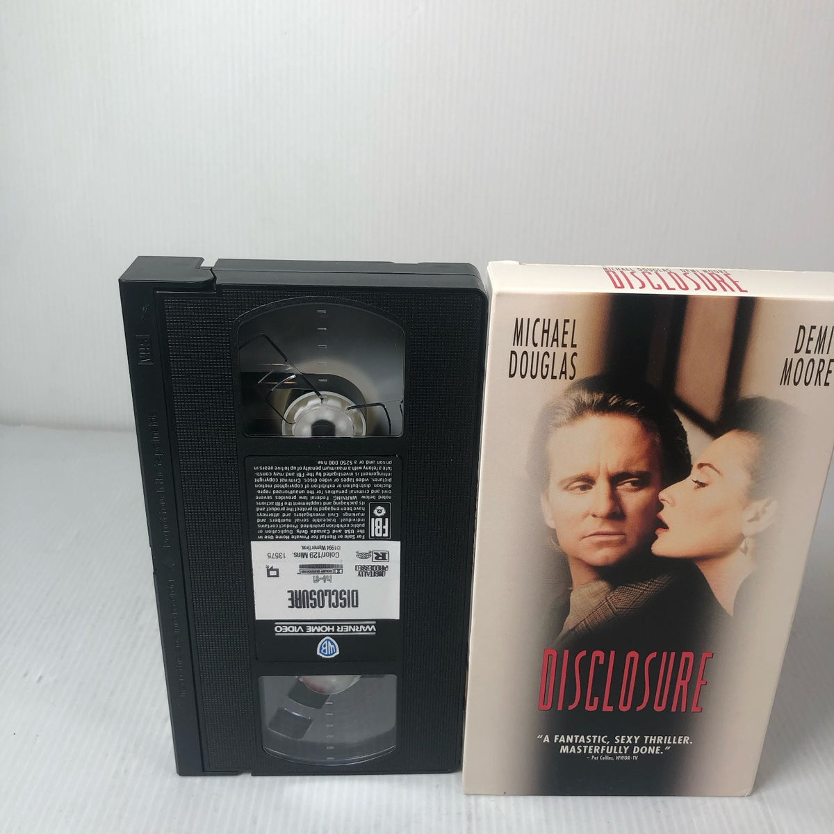 DISCLOSURE VHS 1994 Thriller Michael Douglas Demi Moore Warner Home Video