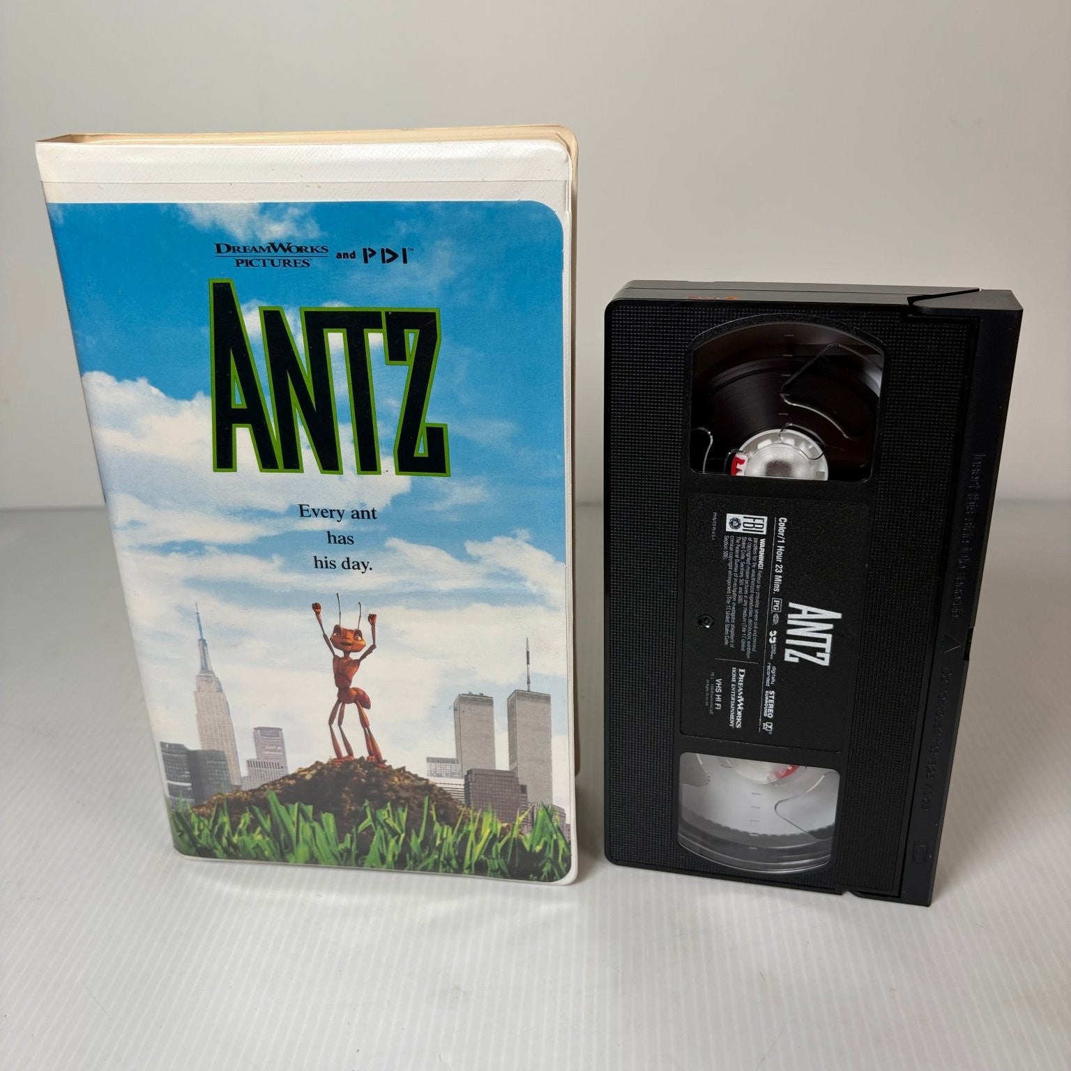 ANTZ VHS 1998 Animated Family Comedy DreamWorks PDI