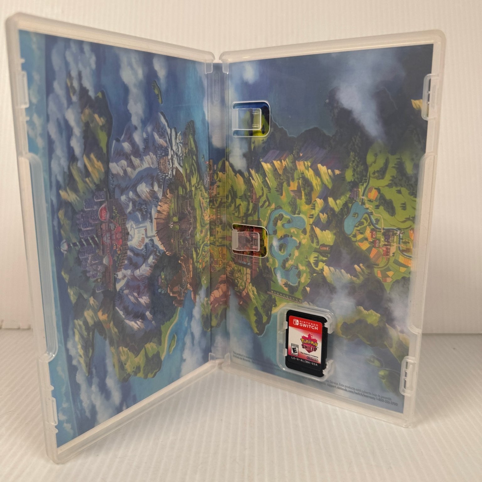 Pokemon Shield Nintendo Switch Video Game Multiplayer Adventure