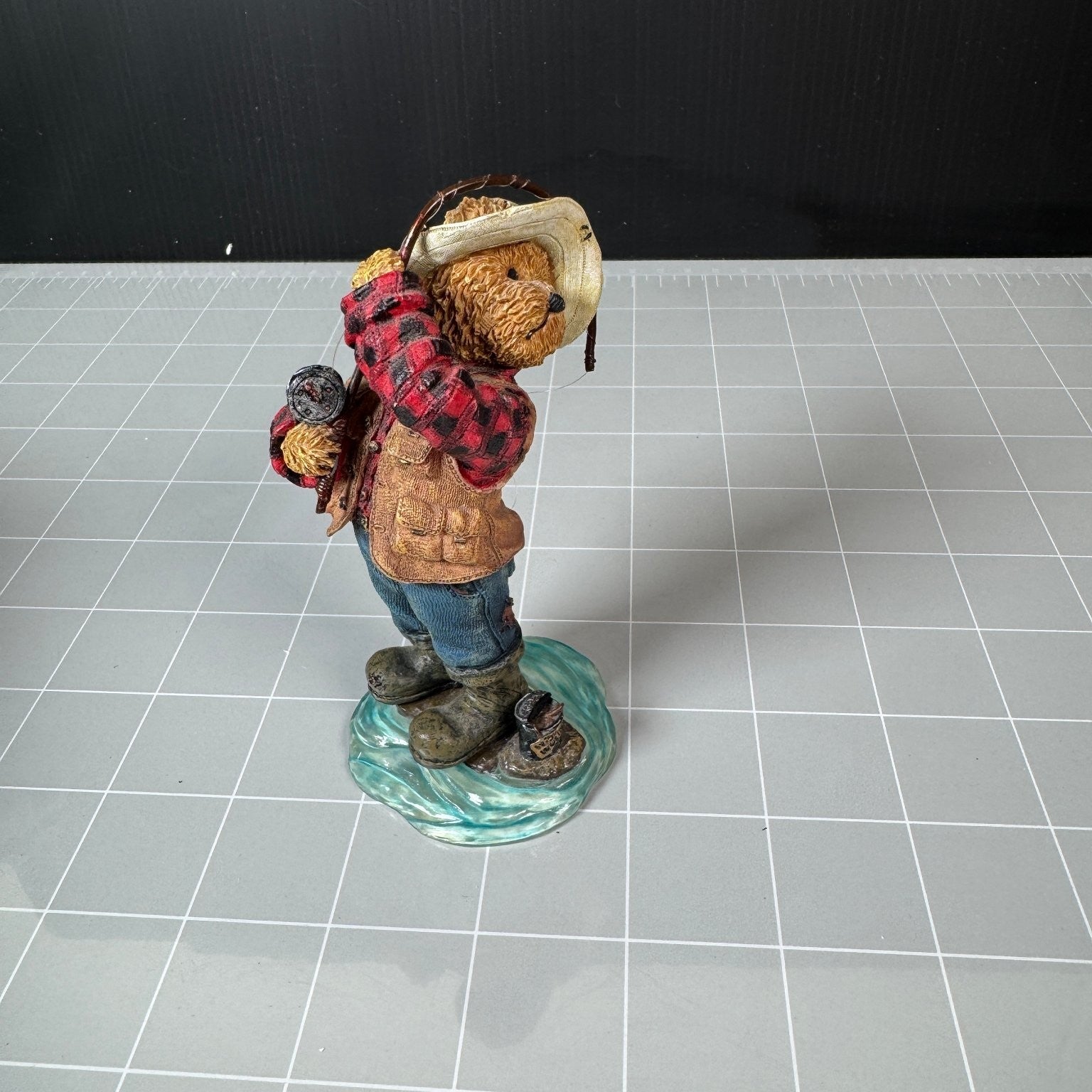 Willie Caught it Hook, Line & Sinker Boyds Collection Figurine Style 2277946