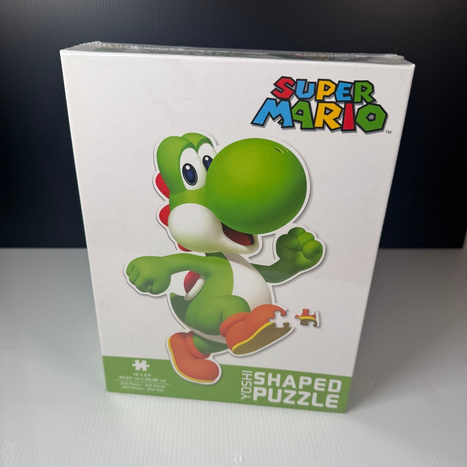 Super Mario Yoshi Shaped Puzzle USAopoly 200 Piece Jigsaw Puzzle