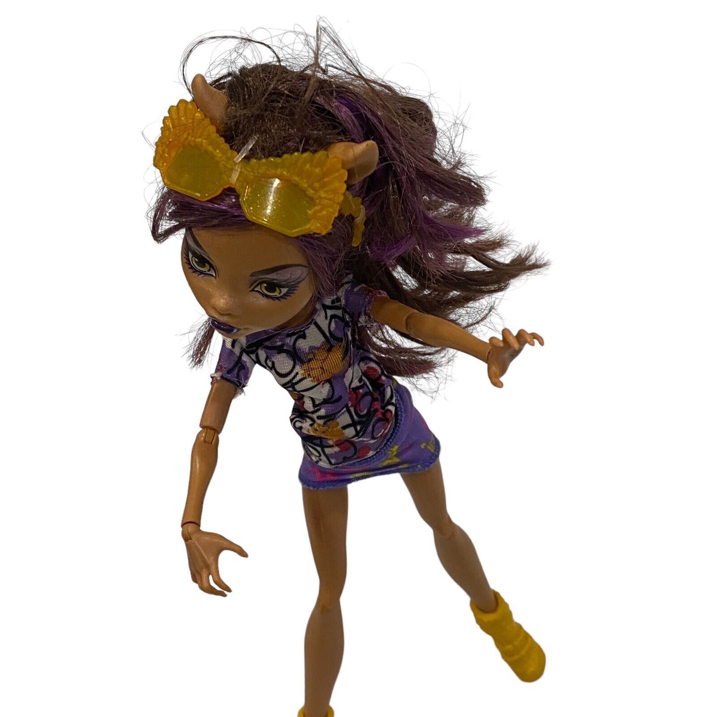 2008 Monster High Boo York Frightseers Clawdeen Wolf Doll w/ Sunglasses & Boots