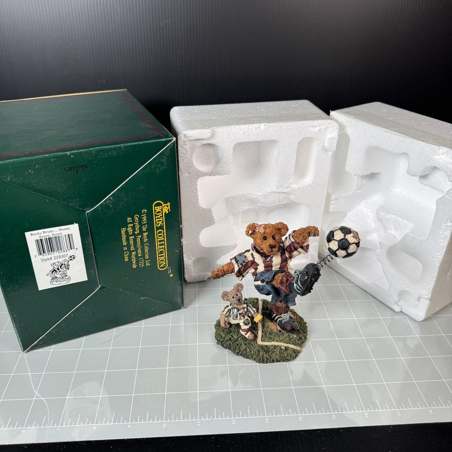 Rocky Bruin Score Score Score Boyds Collection Bear Figurine 1993