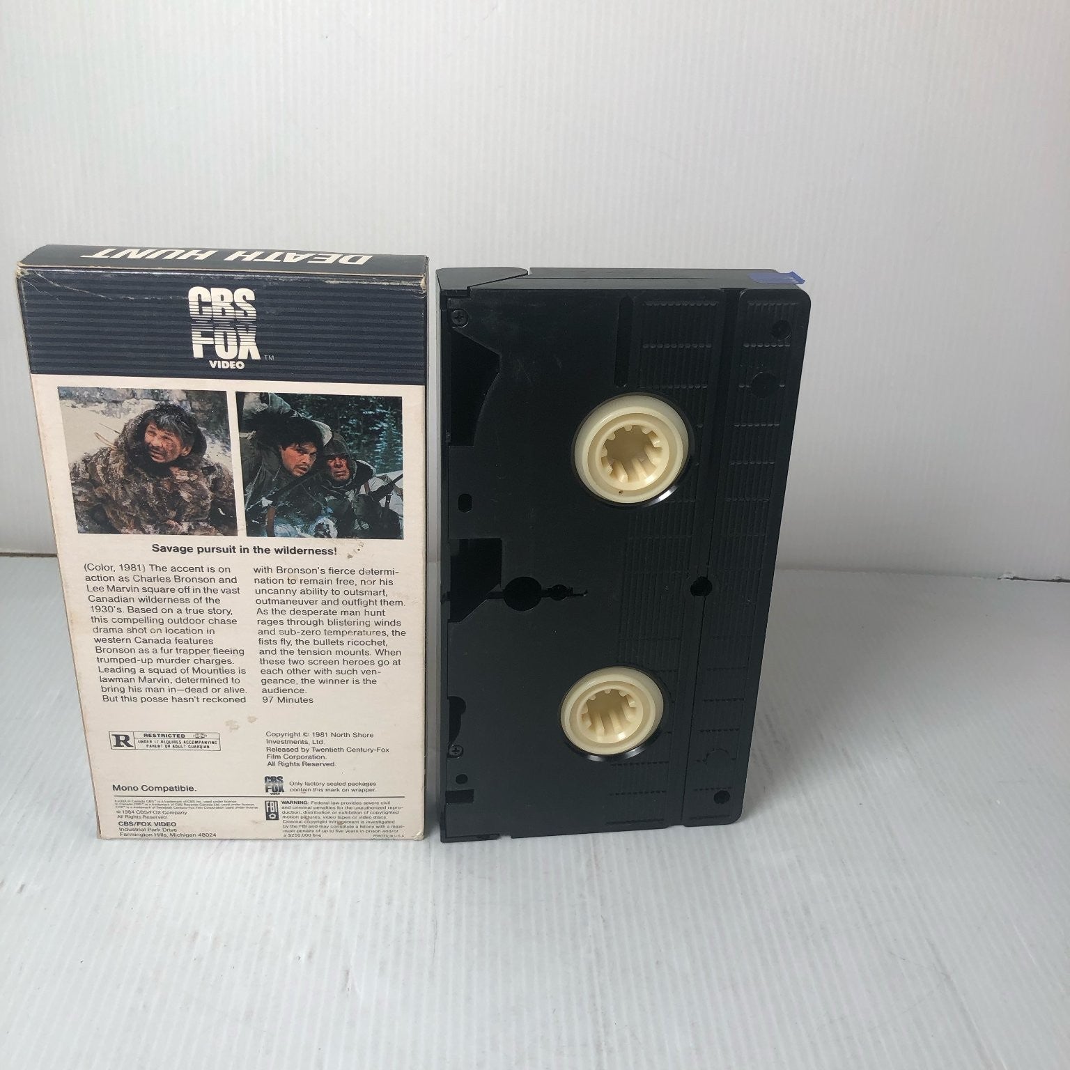 Death Hunt VHS 1981 Action Thriller Hi-Fi Stereo CBS FOX Video