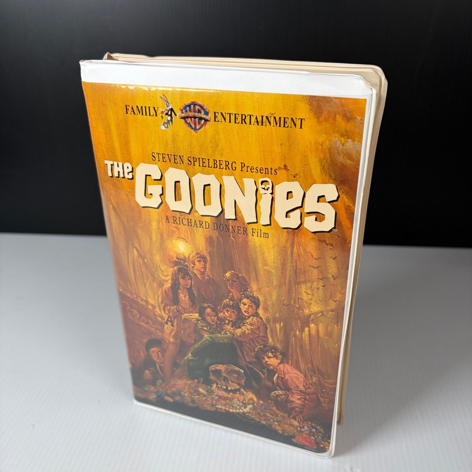 The Goonies VHS 1994 Adventure Family Original Release Warner Bros Clamshell