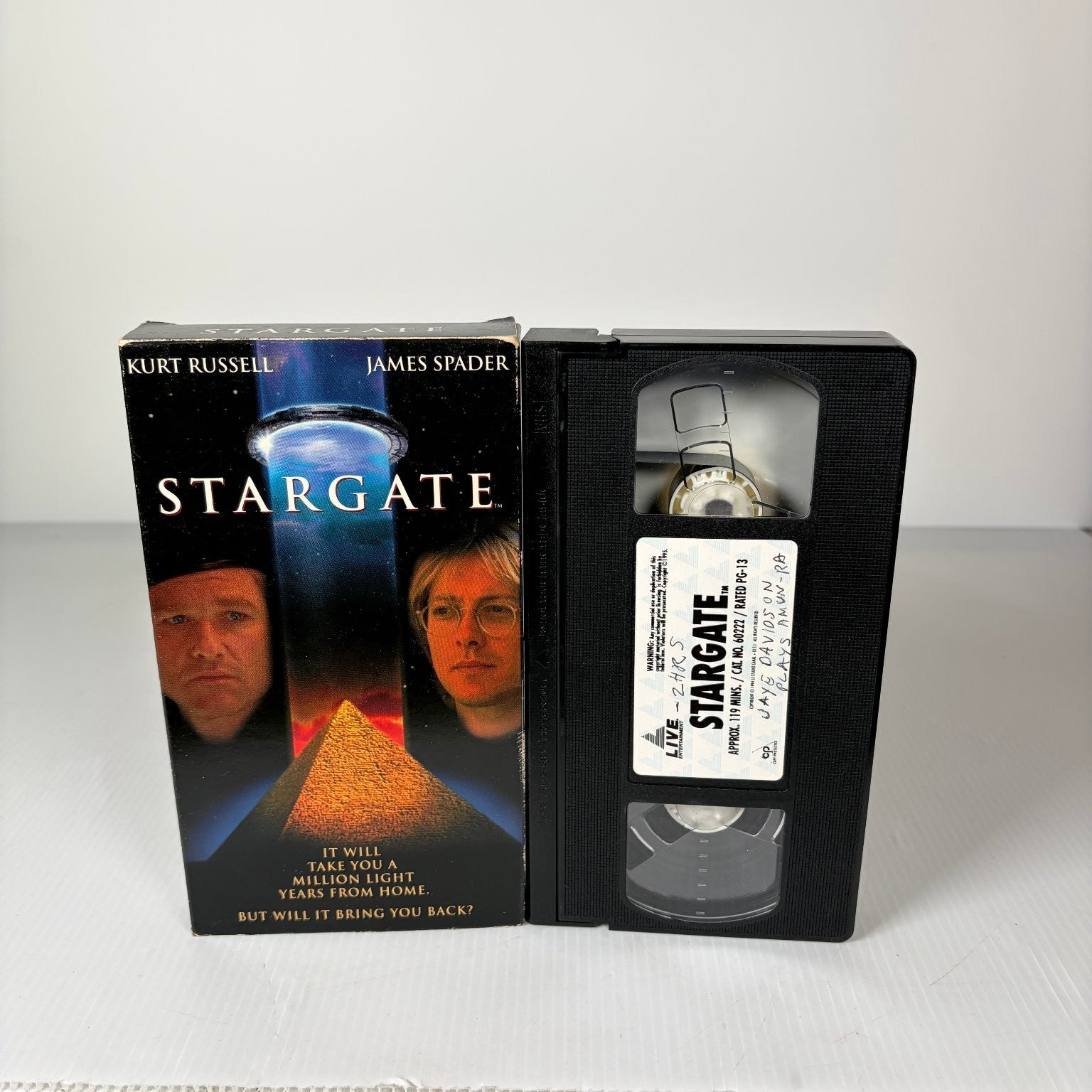Stargate VHS 1995 Sci-Fi Kurt Russell James Spader Live Entertainment