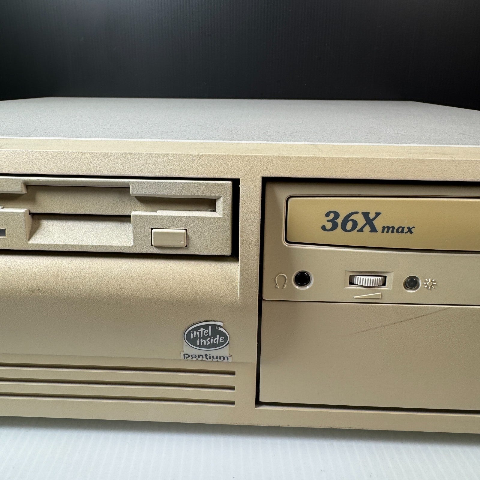 Vintage NEC PowerMate VP75 Intel Pentium Model PM-1520-24813C AS IS For Repair