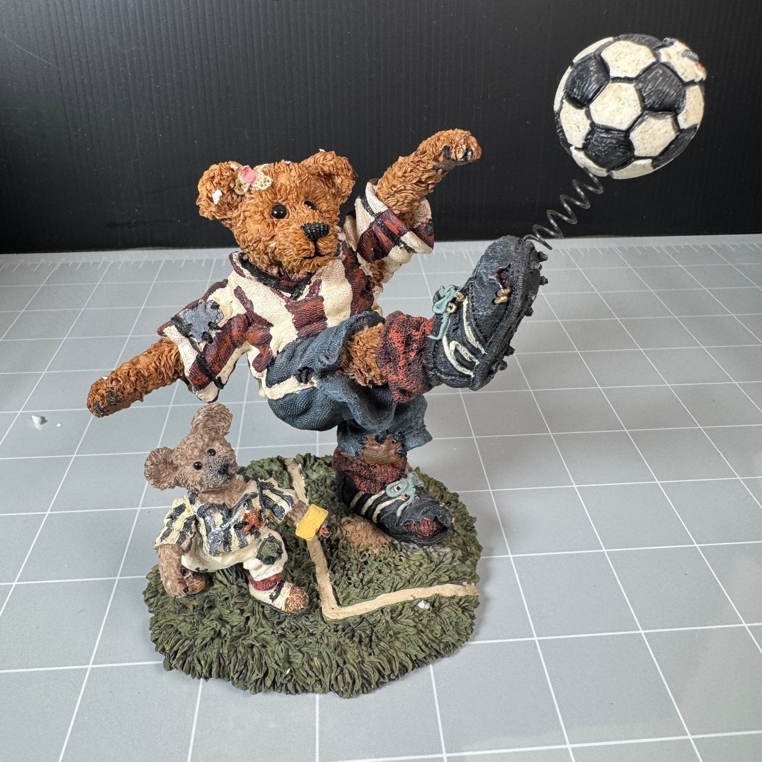 Rocky Bruin Score Score Score Boyds Collection Bear Figurine 1993