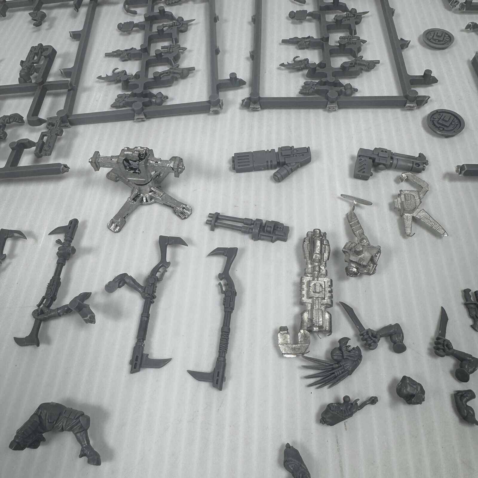 Huge Tau Fire Warrior Weapons And Parts Bits Lot Warhammer 40K W/ Metal