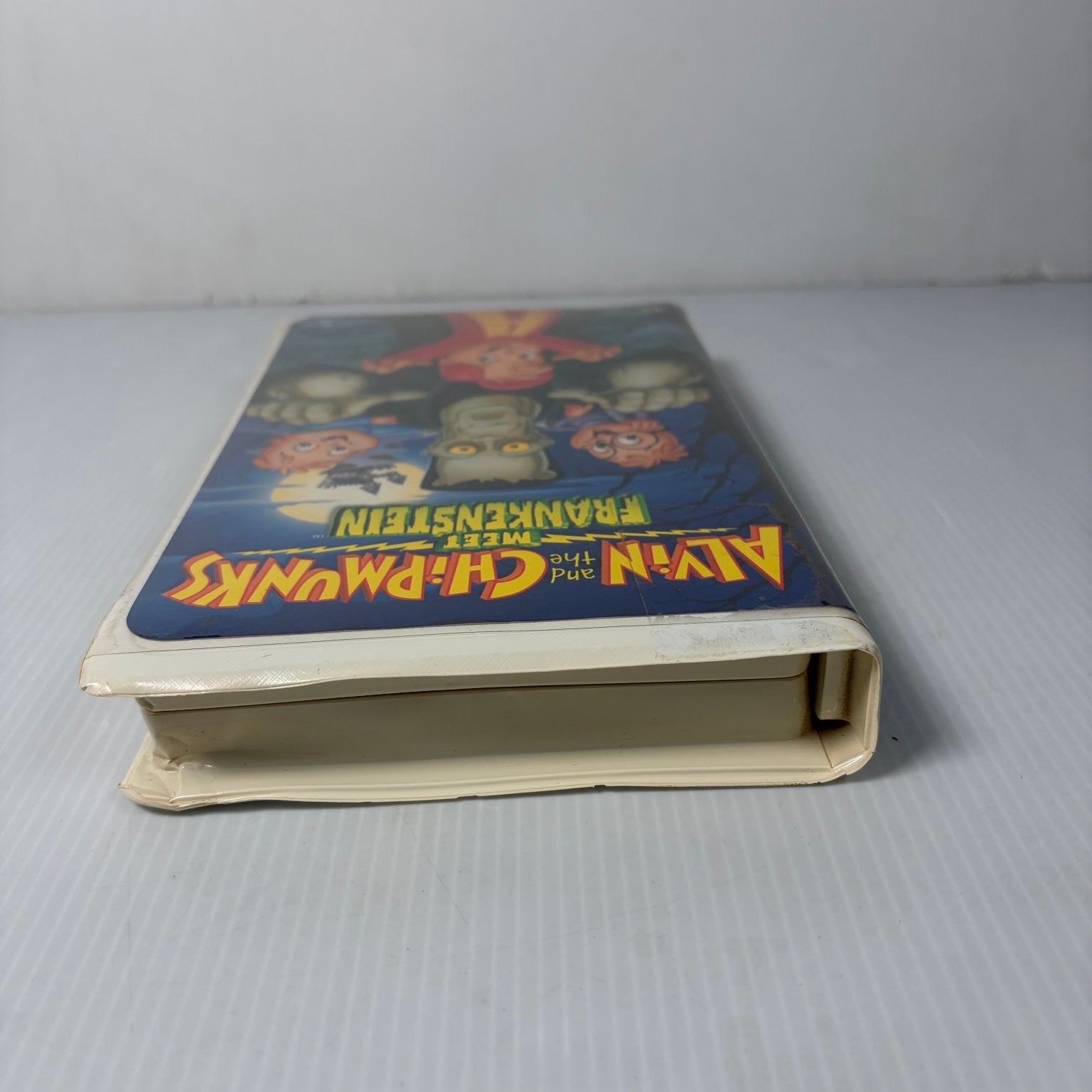 Alvin and the Chipmunks Meet Frankenstein VHS 1999 Animated Family Clamshell