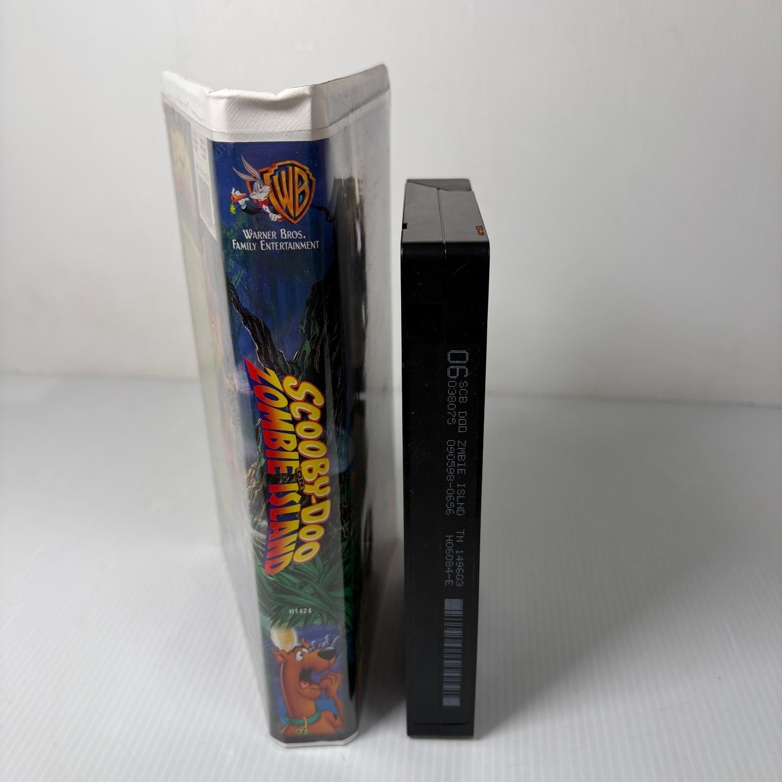 Scooby-Doo Zombie Island VHS 1998 Animated Mystery Warner Bros Clamshell
