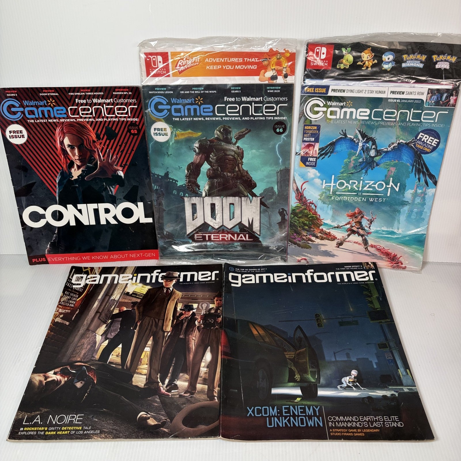 Lot of 20+ Game Informer & Walmart GameCenter Video Game Magazines Halo Last Of