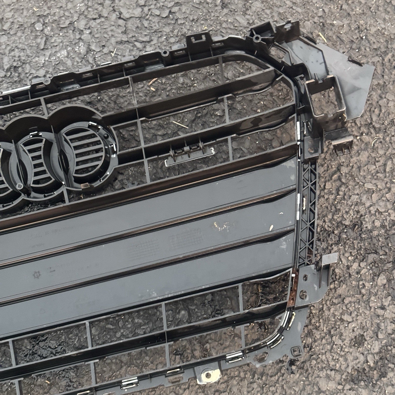 AUDI A4 QUATTRO B8PA FRONT BUMPER RADIATOR GRILLE 8K0853651G / H OEM 2013-2016
