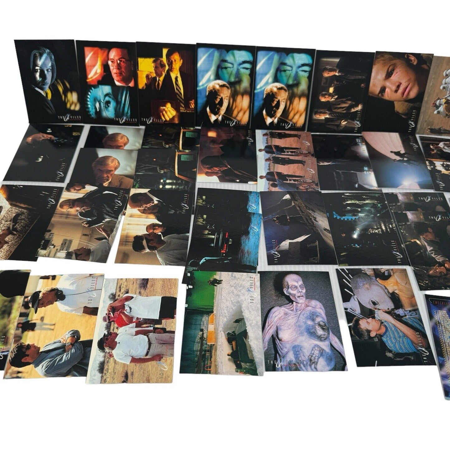 X Files Fight The Future Topps Trading Cards 1998 Lot Of 38 Cards w/ Checklist