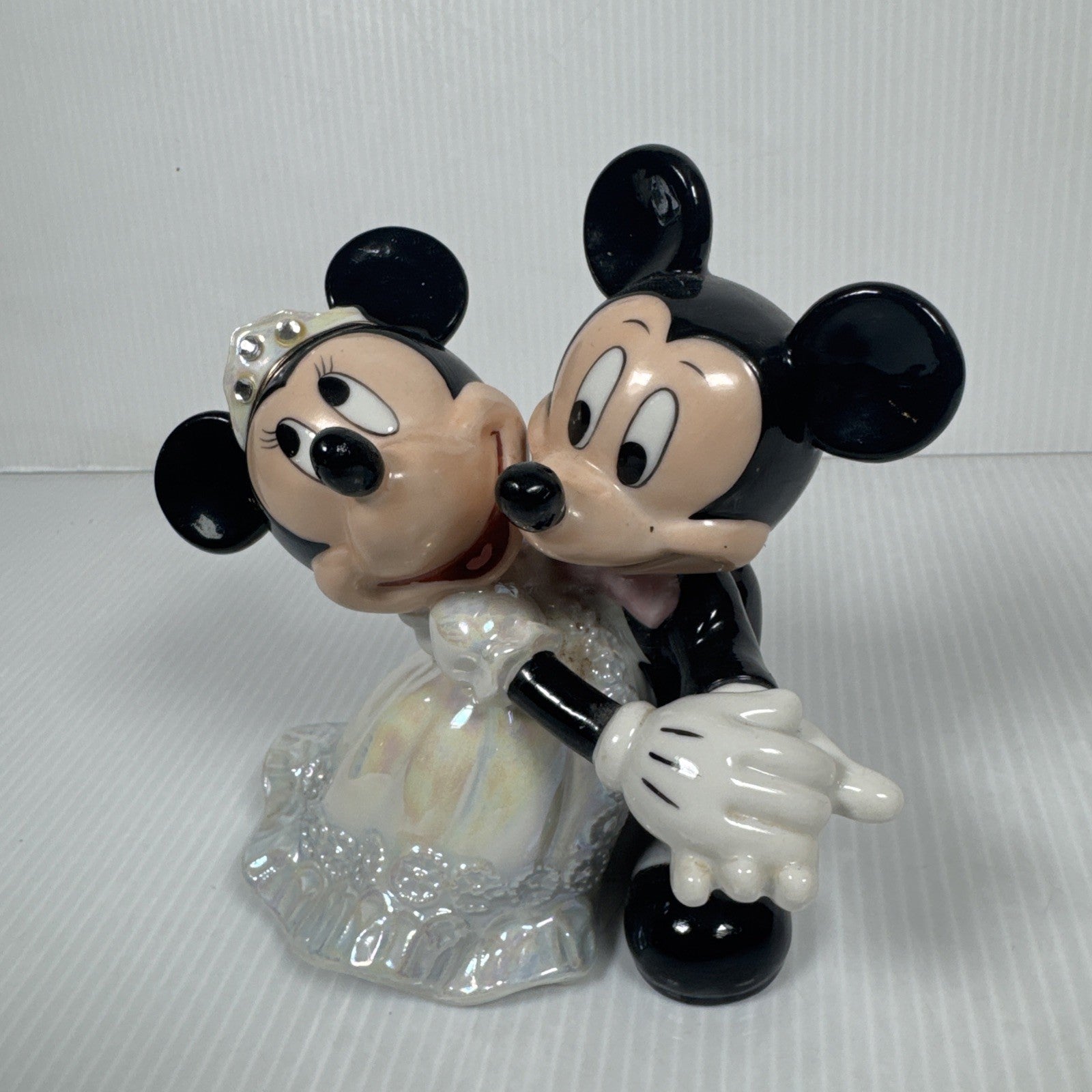 Disney Mickey and Minnie Mouse Bride and Groom Porcelain Figurine / Cake Topper