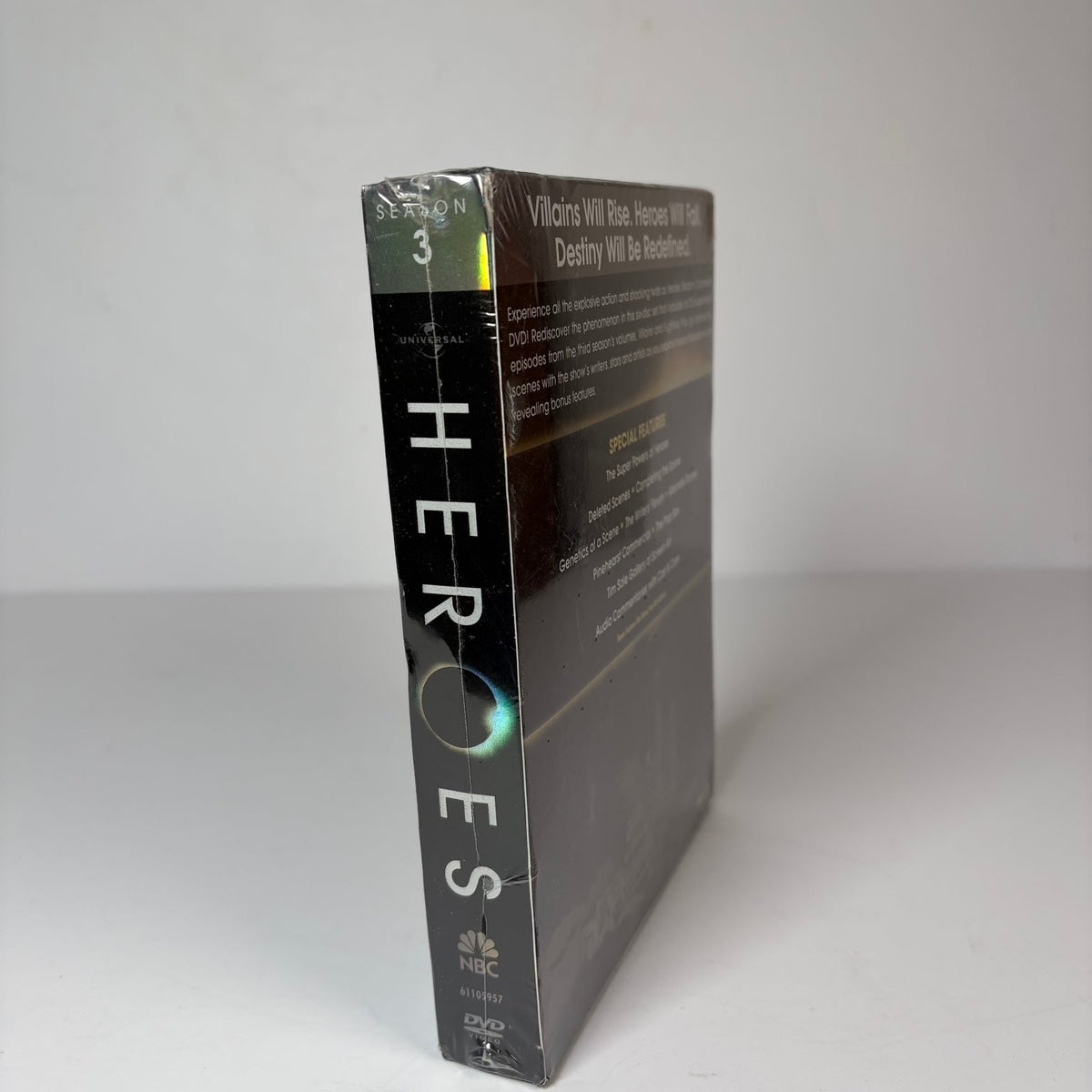 Heroes Season 3 DVD 2008 Villains & Fugitives Zachary Quinto Hayden Panettiere