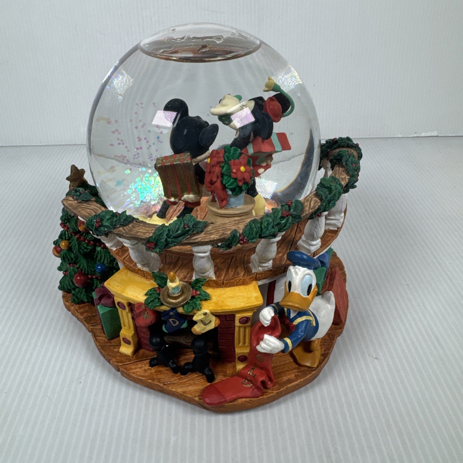 Vintage Rare Disney Mickey and Minnie Goofy "Santa Is Comin To Town” Snow Globe