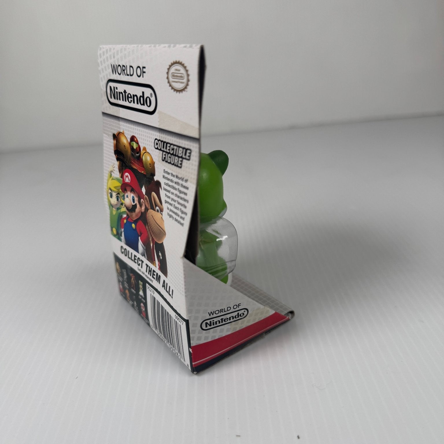 World of Nintendo Cat Luigi Super Mario 2.5" Collectible Figure