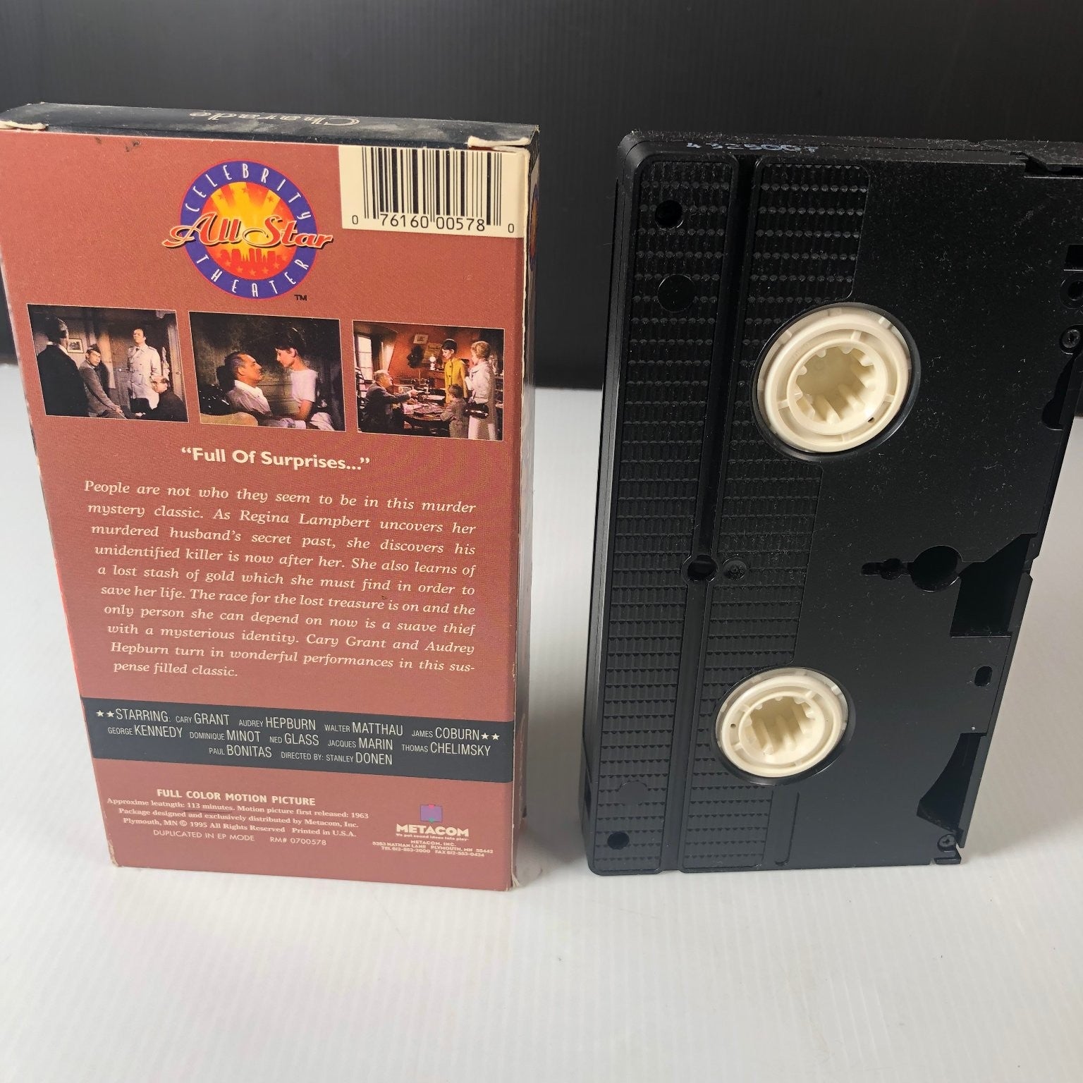 Charade VHS 1963 Drama Mystery Original Release Metacom Audrey Hepburn