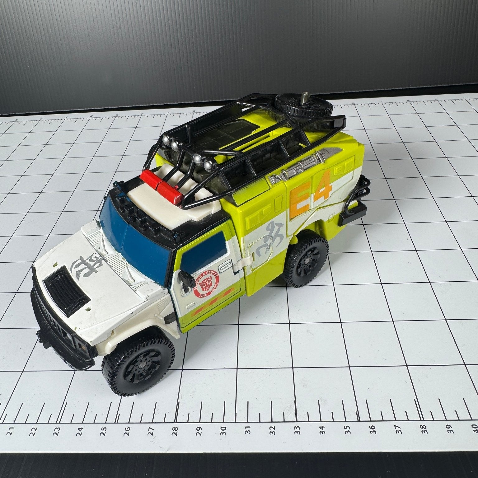 Transformers Dark of the Moon Voyager Class Ratchet Target Exclusive Incomplete