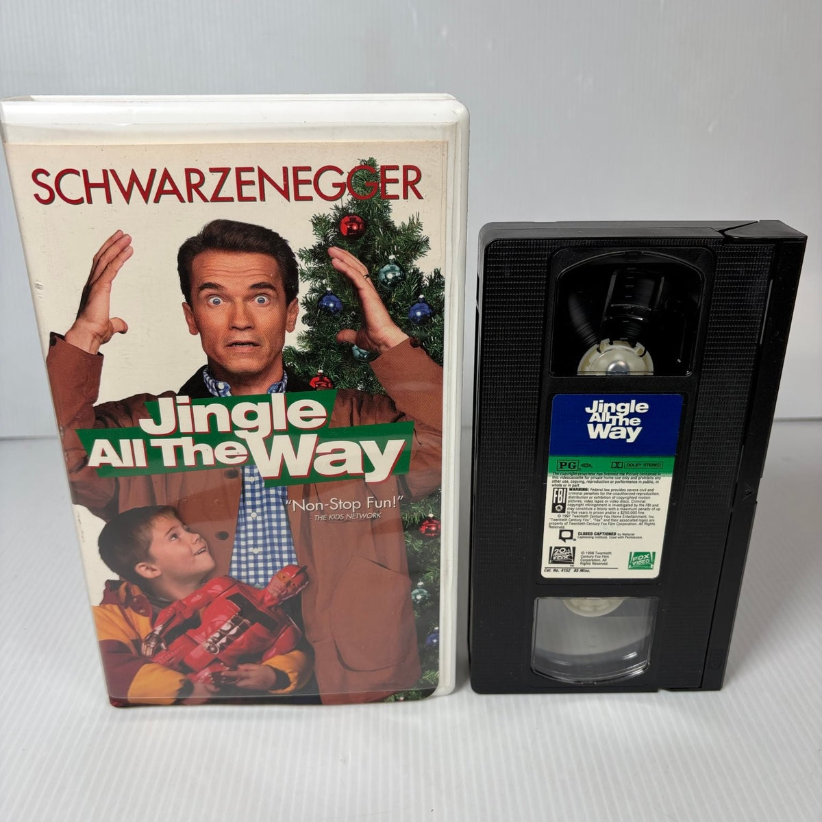 Jingle All The Way VHS 1996 Holiday Comedy Arnold Schwarzenegger Fox Video