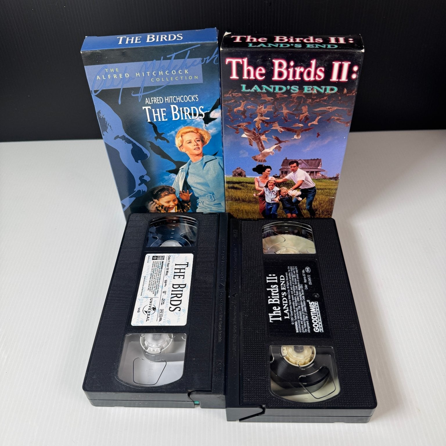 The Birds & The Birds II Lot of 2 VHS 1963 Horror Alfred Hitchcock Collection