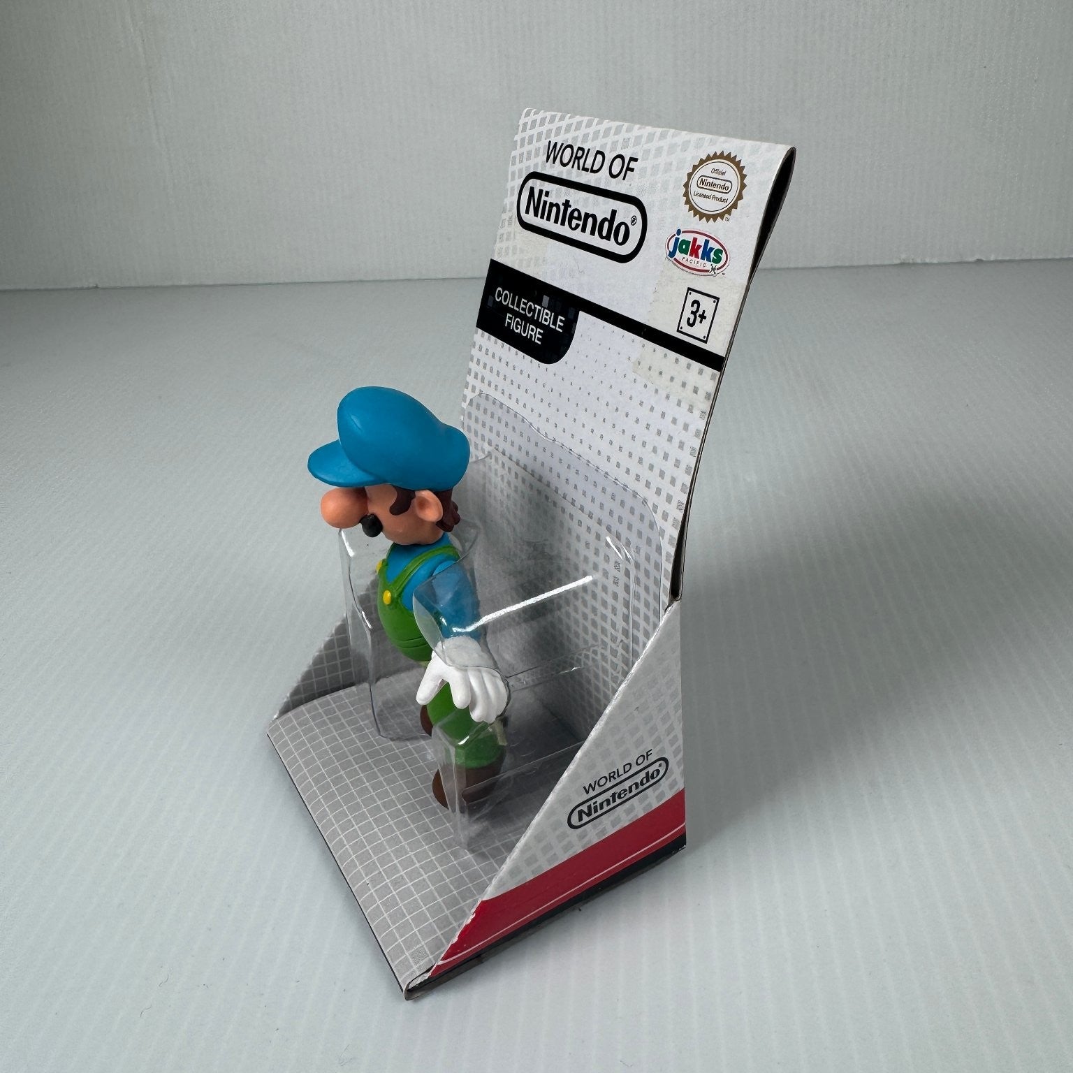World of Nintendo Luigi Action Figure Super Mario 2.5" Collectible