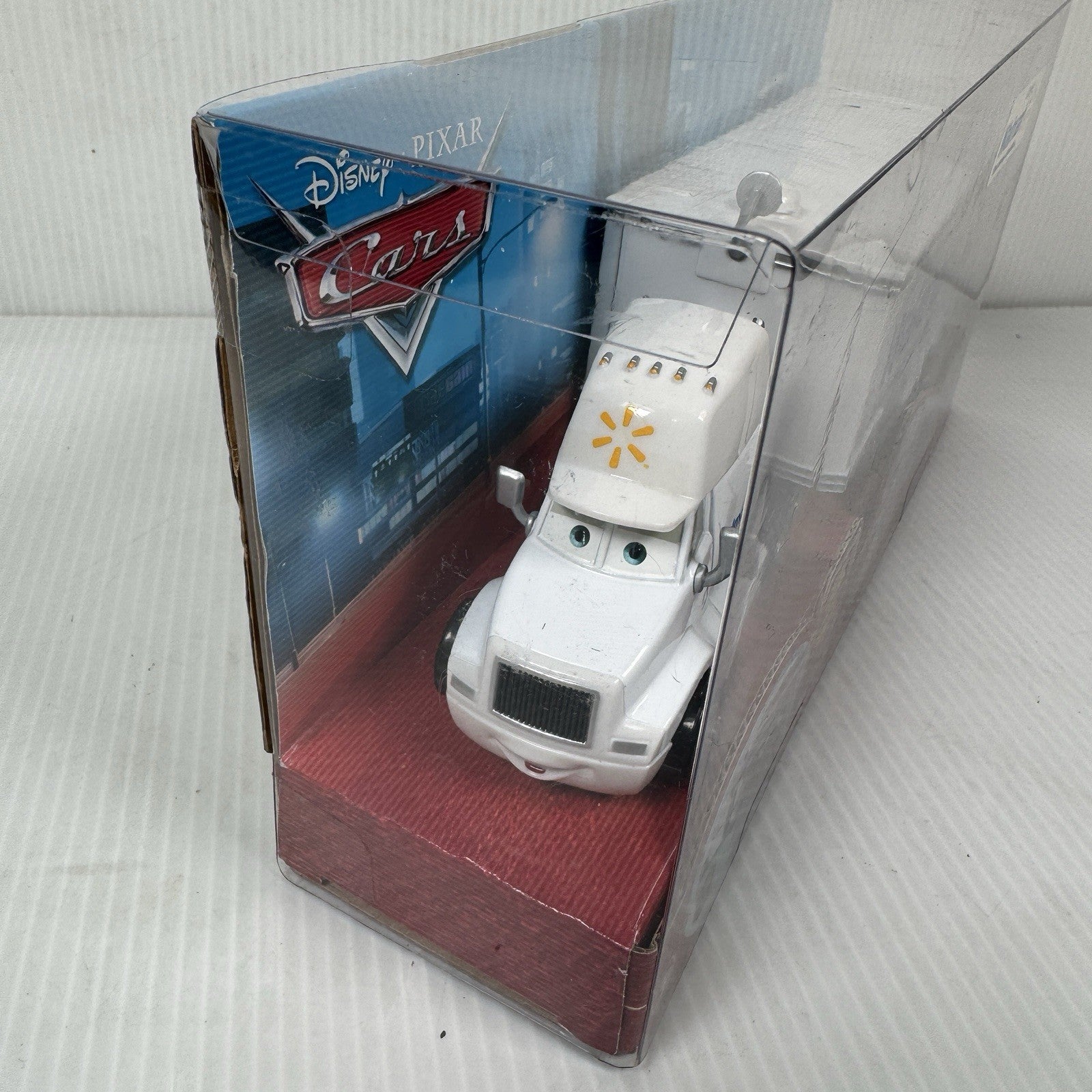 Disney Pixar CARS Wally Hauler Walmart Exclusive Semi-Truck Diecast 2018