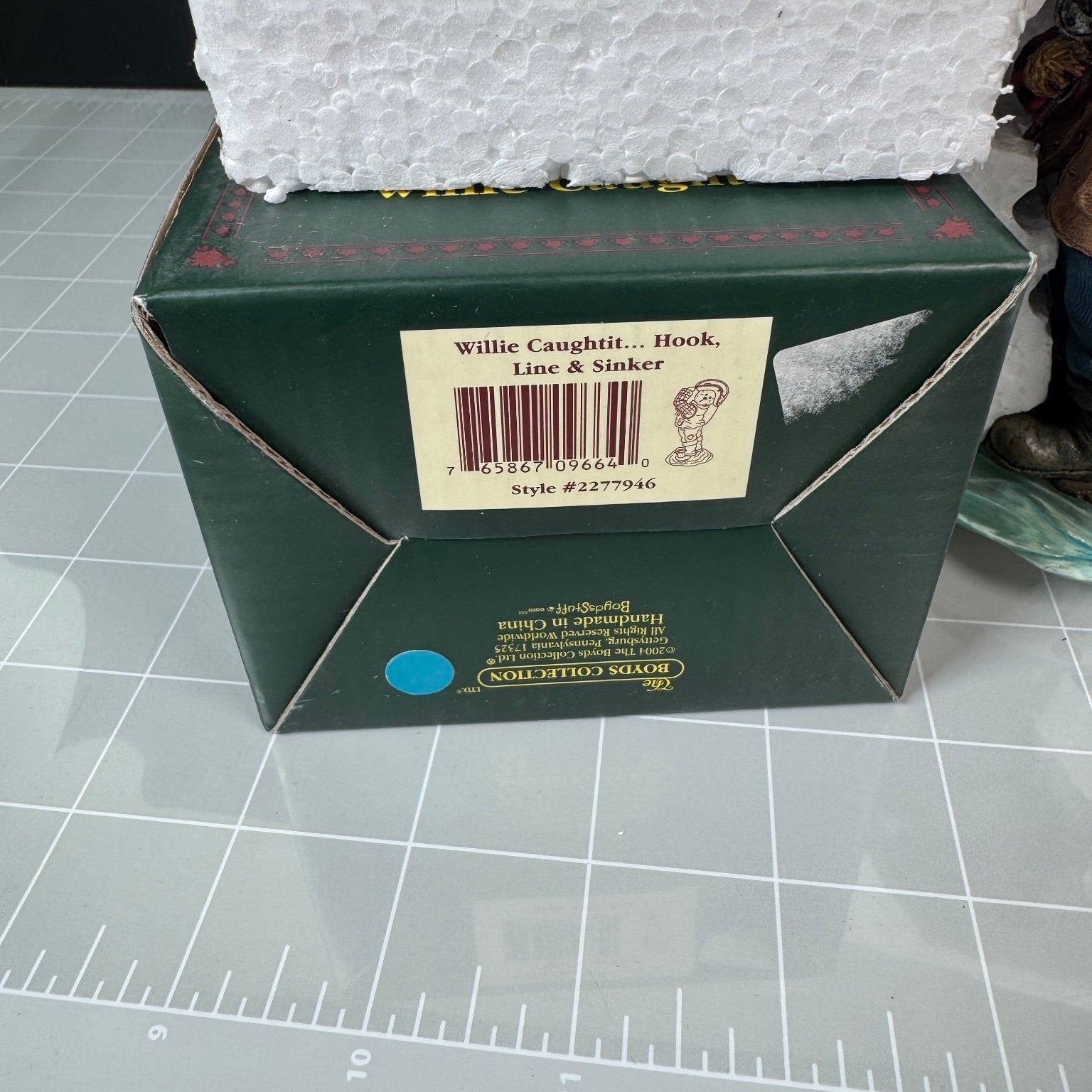 Willie Caught it Hook, Line & Sinker Boyds Collection Figurine Style 2277946