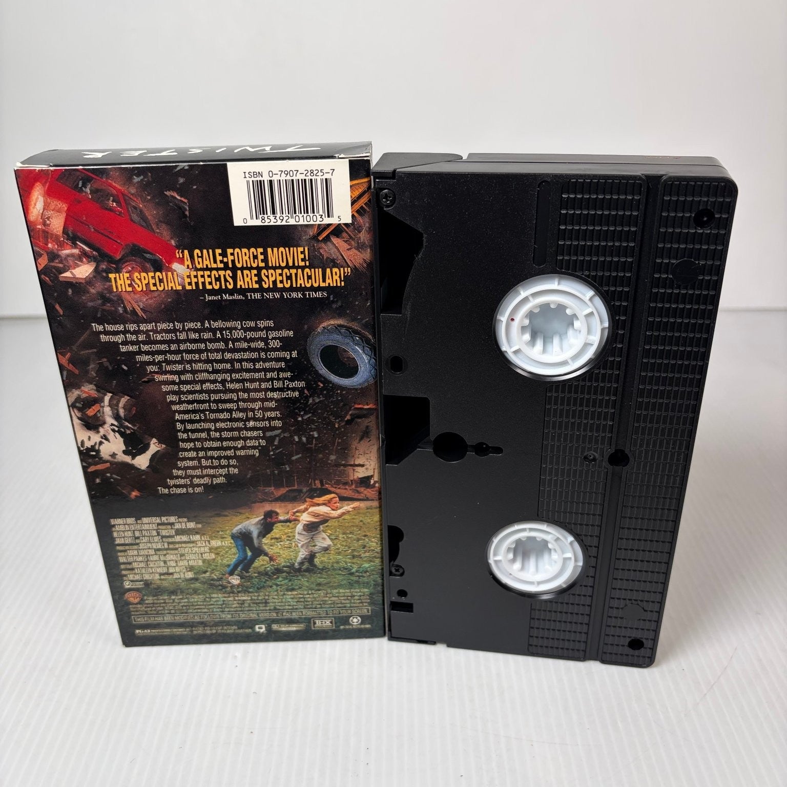 Twister VHS 1996 Action Adventure Disaster THX Mastered Warner Bros.