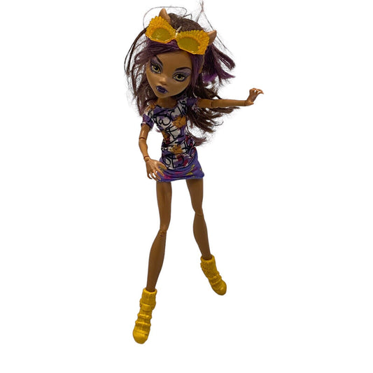 2008 Monster High Boo York Frightseers Clawdeen Wolf Doll w/ Sunglasses & Boots