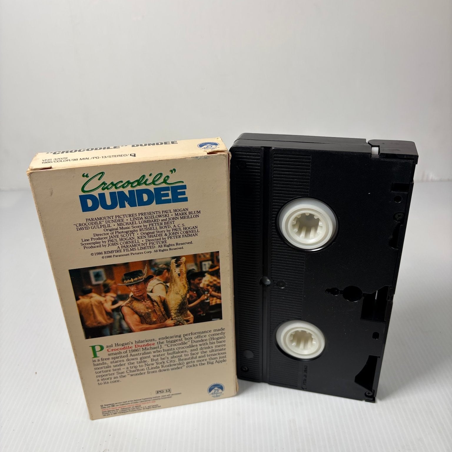 Crocodile Dundee VHS 1986 Comedy Adventure Paul Hogan Paramount Hi-Fi Stereo