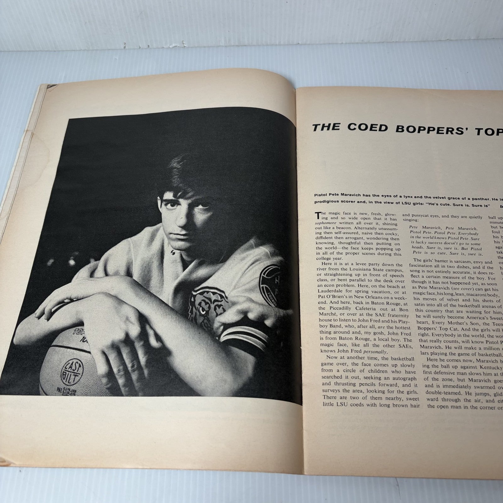 Sports Illustrated Magazine March 4 1969 Pete Maravich "Pistol Pete" LSU