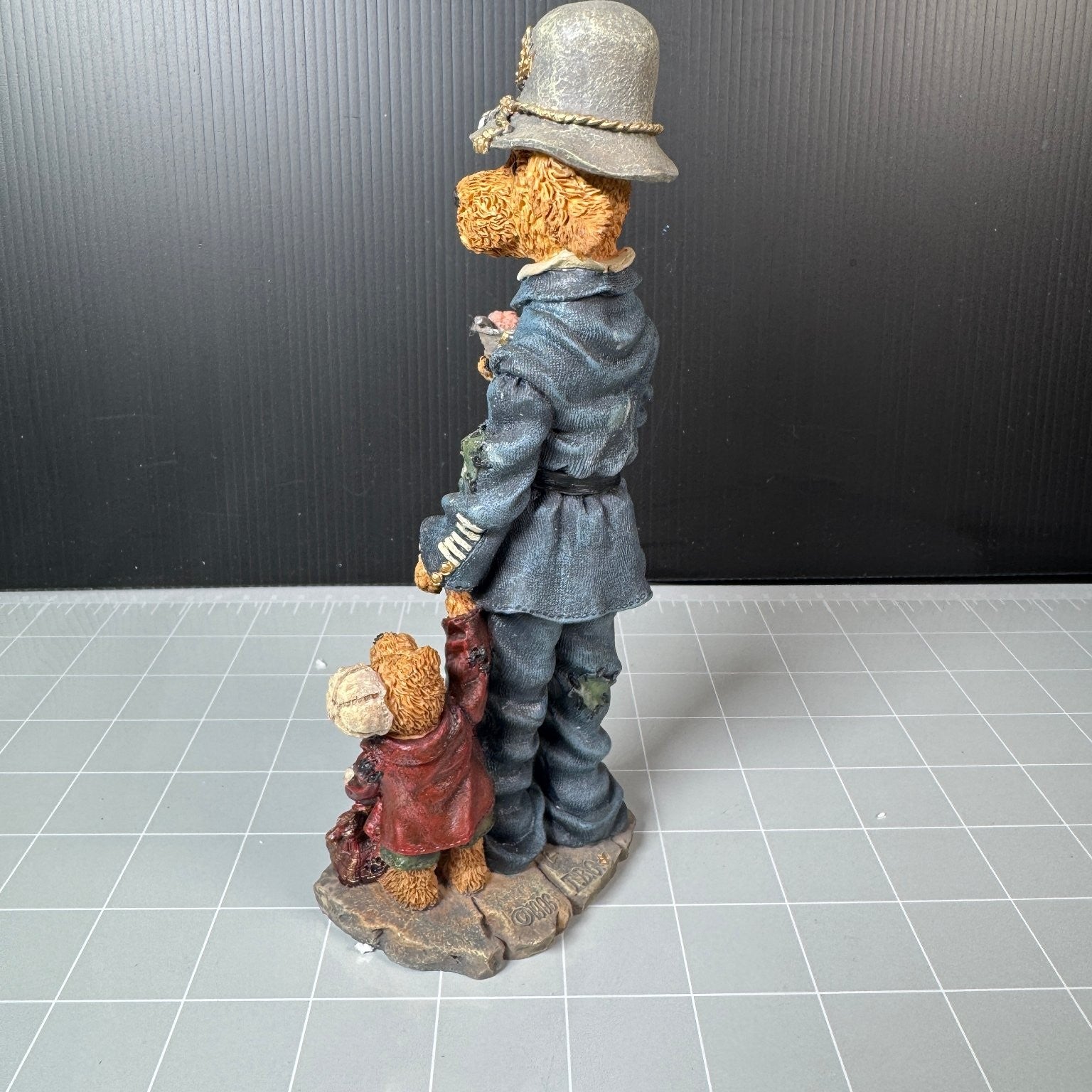 Boyds Bears & Friends Folkstone Collection Policeman Dog Statue