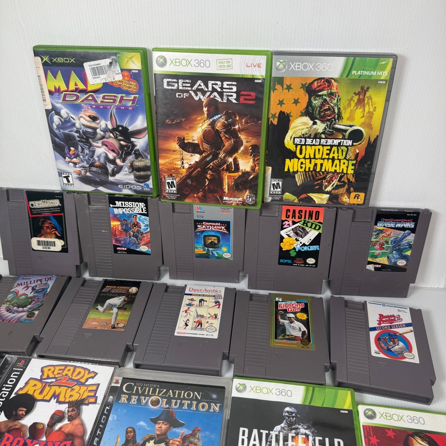 Mixed Lot of 20 Retro Games NES, Genesis, Xbox 360 & More Red Dead Redemption