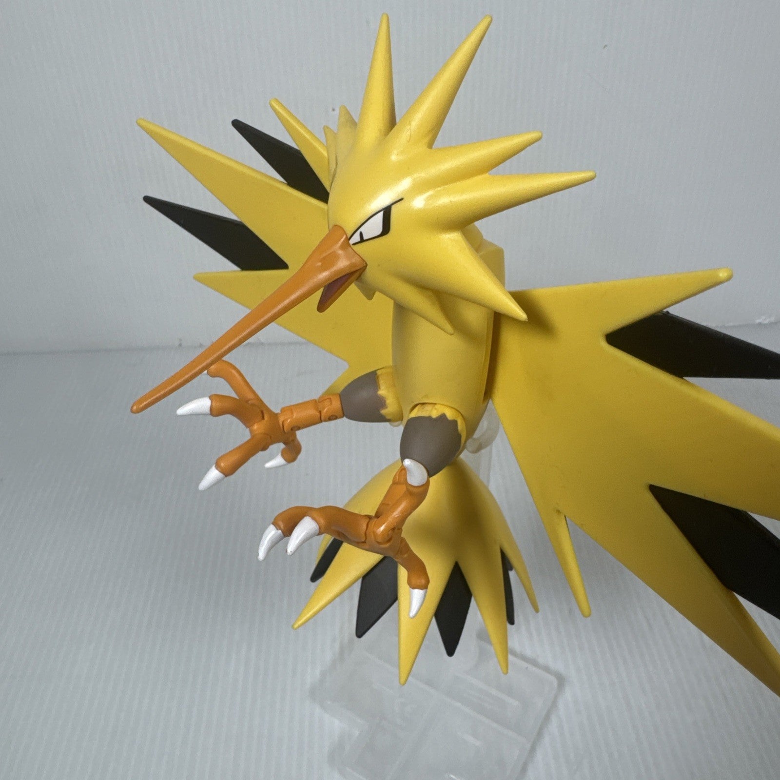 Pokemon Select Series 2 ZAPDOS w Display Stand 6" Articulated Figure 2022