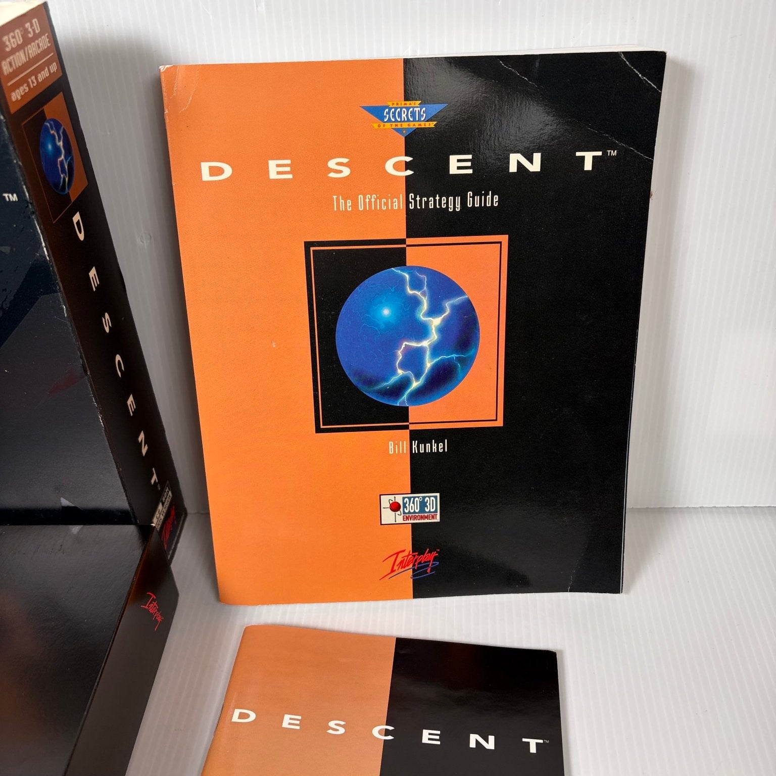 Descent Big Box PC CD-ROM Game Complete w/ Strategy Guide Multiplayer Interplay