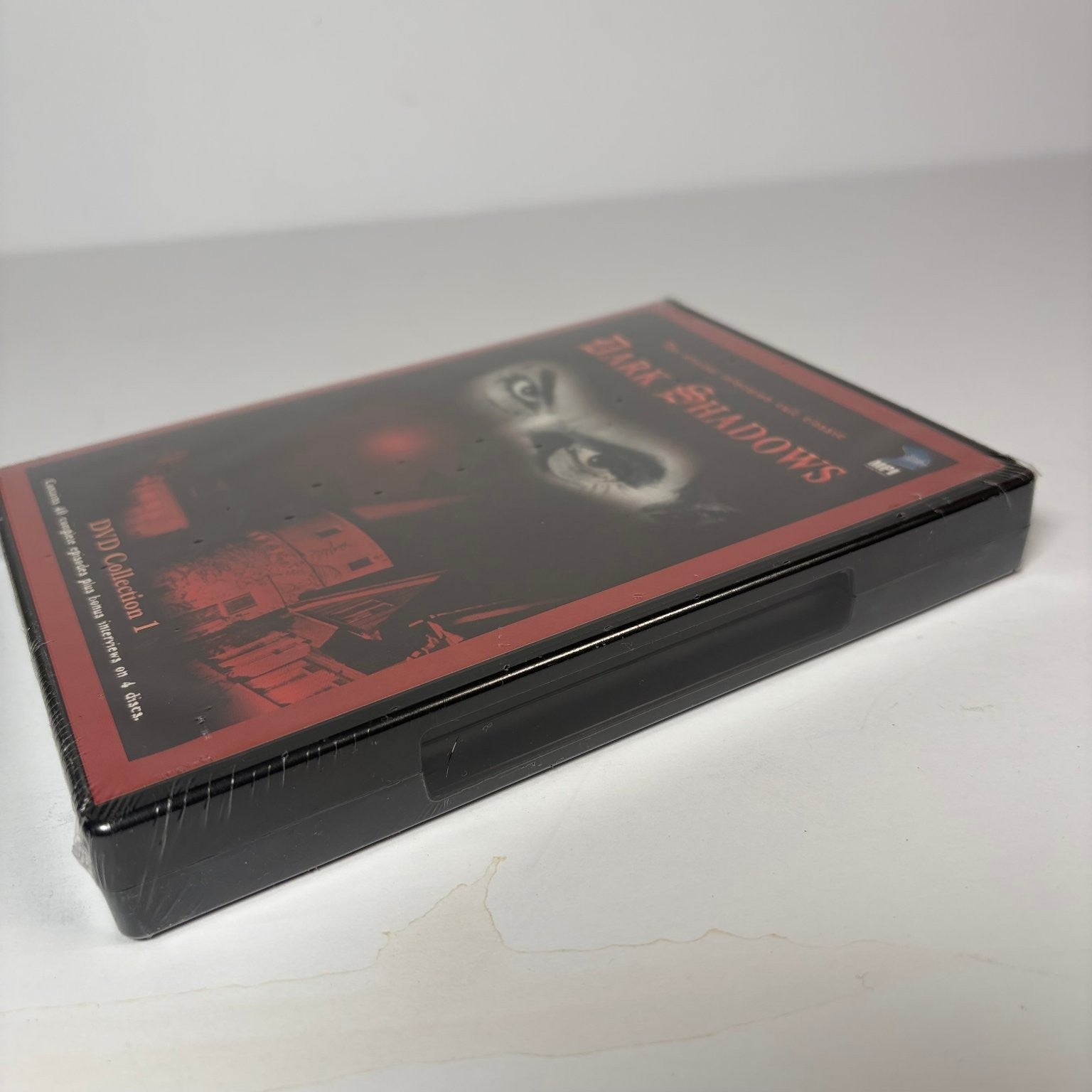 Dark Shadows DVD Collection 1 2002 Barnabas Collins Cult Classic 4-Disc Set