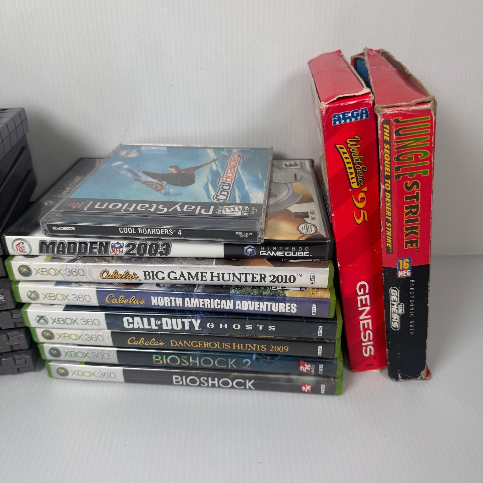 Mixed Lot of 20 Retro Games NES, Genesis, Xbox 360 & More Bioshock, Cabela's