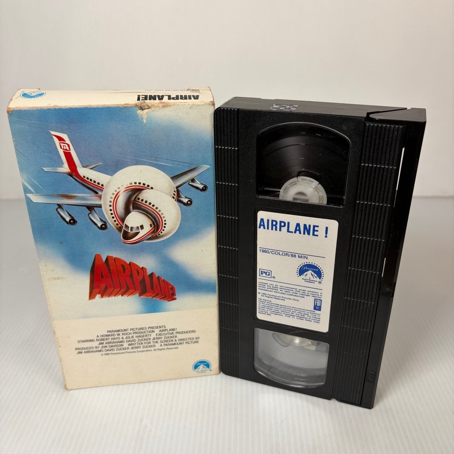 AIRPLANE! VHS 1980 Comedy Spoof Original Release Paramount Pictures