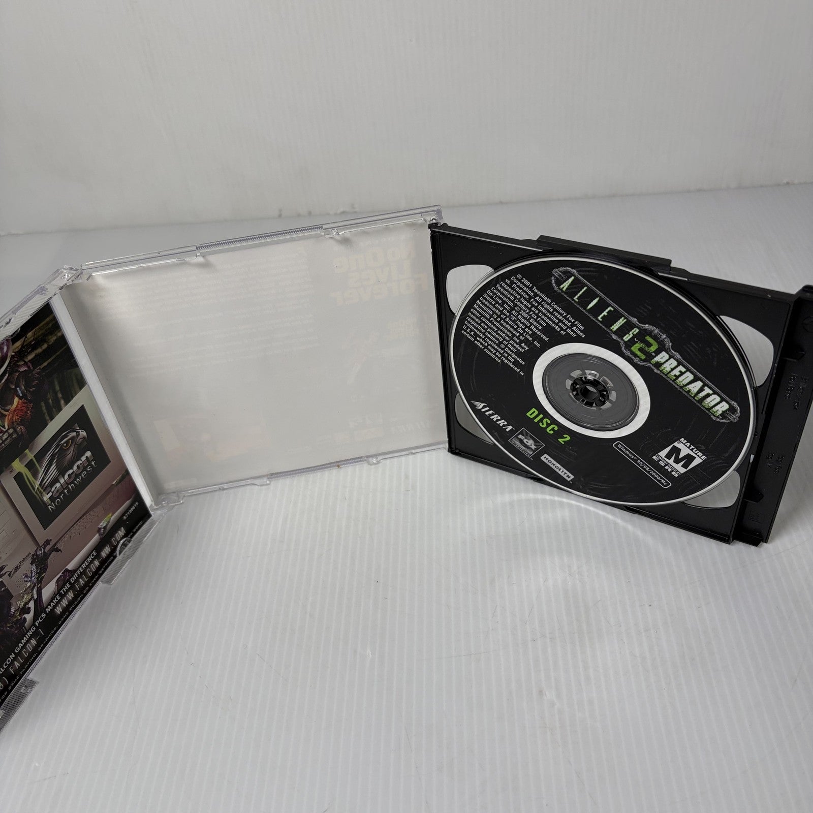 Aliens Versus Predator 2 (PC, 2001) Rare Sci-Fi Horror FPS Game 2-Disc Set