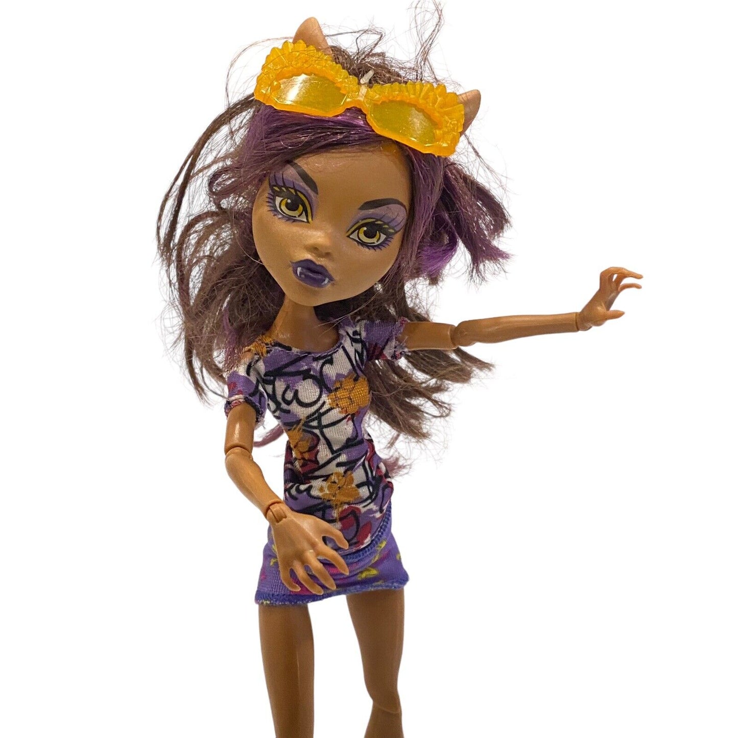 2008 Monster High Boo York Frightseers Clawdeen Wolf Doll w/ Sunglasses & Boots