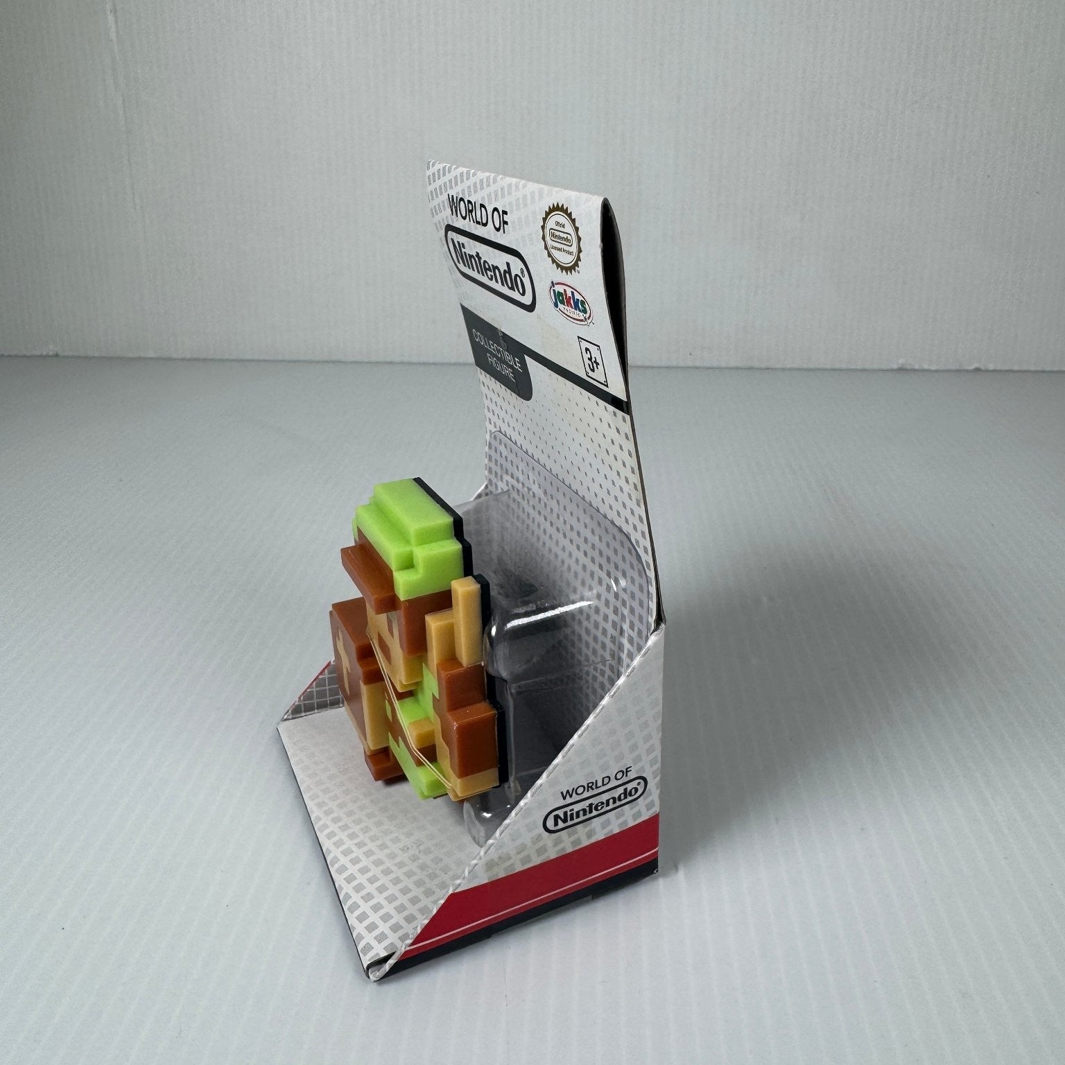 World of Nintendo 8-Bit Link Super Mario Collectible Figure 2.5" Jakks Pacific