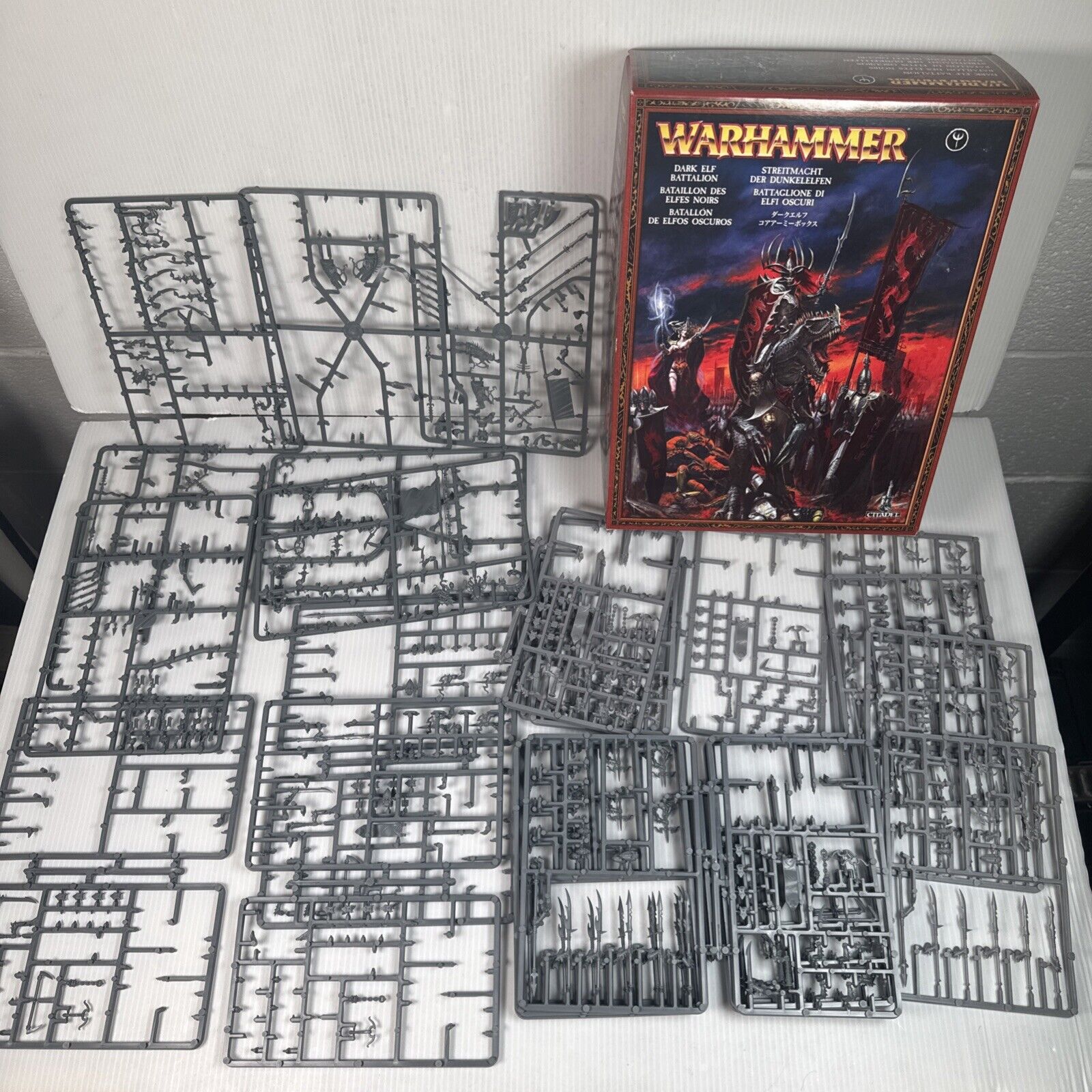 Warhammer Dark Elf Battalion Box With Bits & Sprues INCOMPLETE VTG WFB 1999